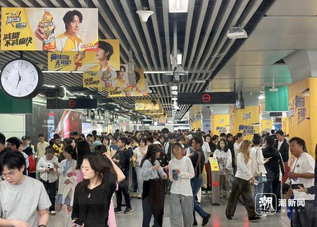 五一杭州龙翔桥地铁站有他们守护 大客流中的温暖守护者