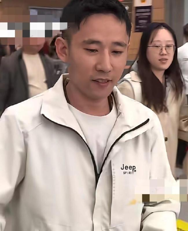 男子3个月大被卖15岁被赶出门流浪