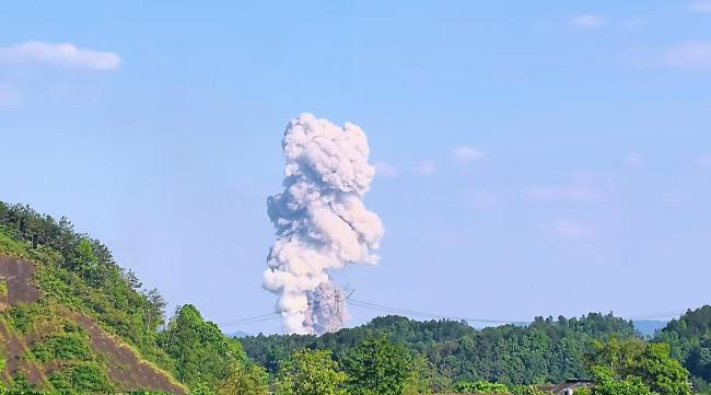 浏阳烟花厂爆炸事故新闻发布会 安全警钟再响
