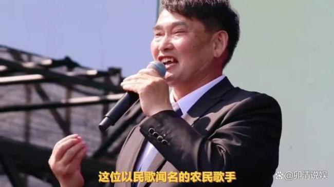 大衣哥回应被保安架着走
