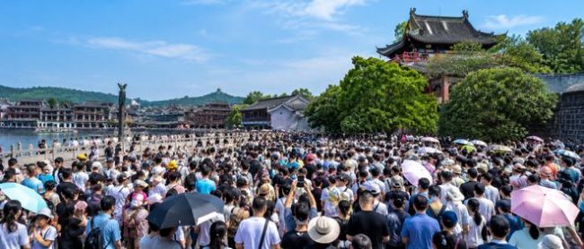 五一，旅游人均消费降3元背后 旅游业大洗牌