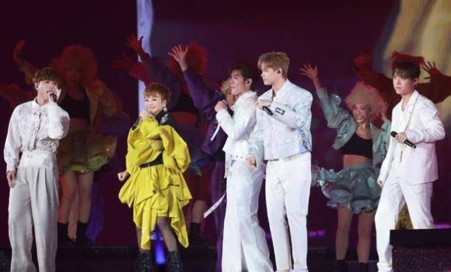 英皇25周年庆容祖儿出场引爆全场 星光妍丽音乐盛宴