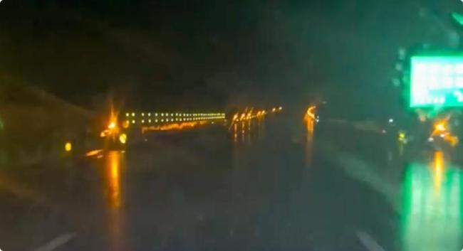 武汉老交警处置事故时因公殉职 暴雨中坚守至最后一刻