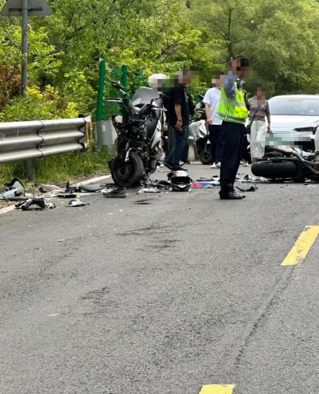 210国道摩托车逆行肇事致1死1伤