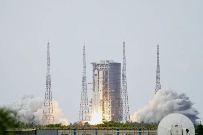 十送天舟纪念海报 发射圆满成功