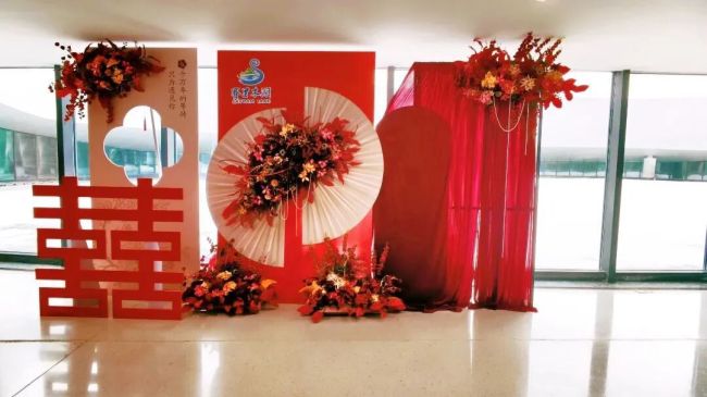 赛里木湖婚姻登记开放线上预约:全程免费,每日限号100个,设置防黄牛机制 520预约即将开启