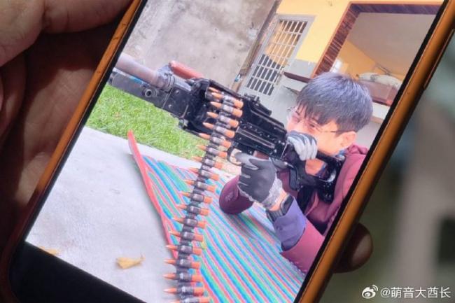 泰国警方在一中国男子住处搜出多种武器
