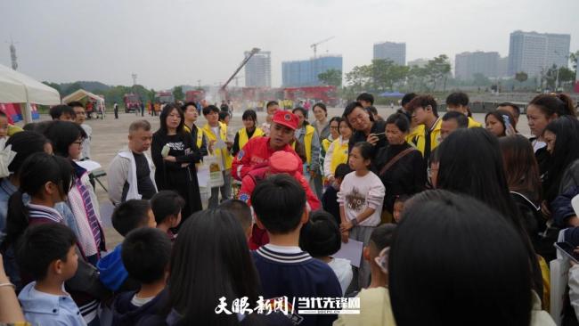 一场零距离的防灾减灾沉浸式体验 多元互动提升自救技能