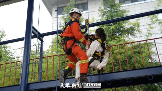 一场零距离的防灾减灾沉浸式体验 多元互动提升自救技能