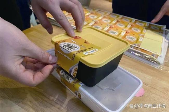 新规要求外卖必须贴食安封签 小封签撑起大未来