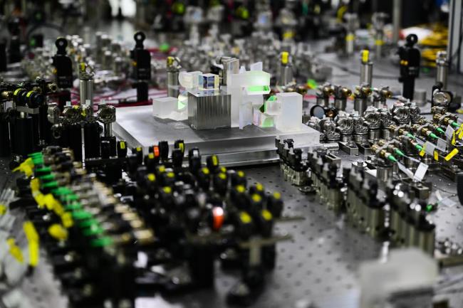 中国量子计算再破纪录 刷新光量子技术极限