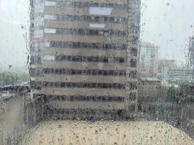 降雨将至 多地提醒市民非必要不外出 大范围强降雨来袭