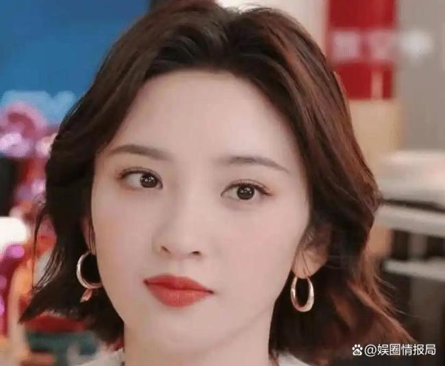 唐艺昕 这下妆卸干净了 9年妆容神同步