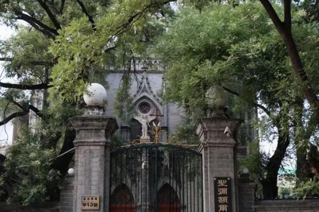 北京最长的胡同是东交民巷 真正的“胡同巨无霸”