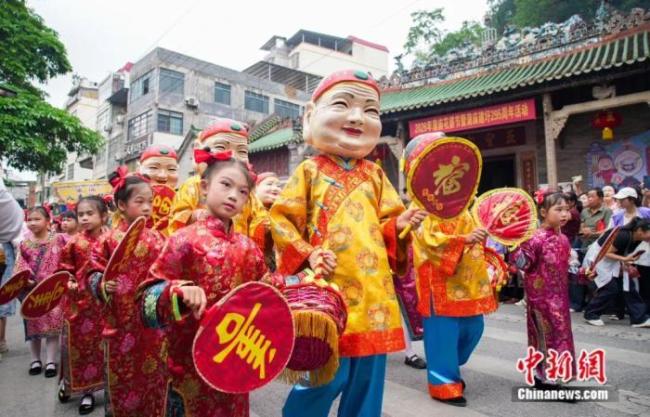 南宁凭啥让网友纷纷想二刷 古今交融之美吸引人