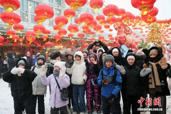 家属讲述26年前普京抱中国男孩细节 历史续写温情