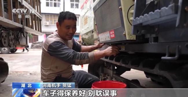直击湖北黄龙镇小麦抢收48小时 争分夺秒保丰收