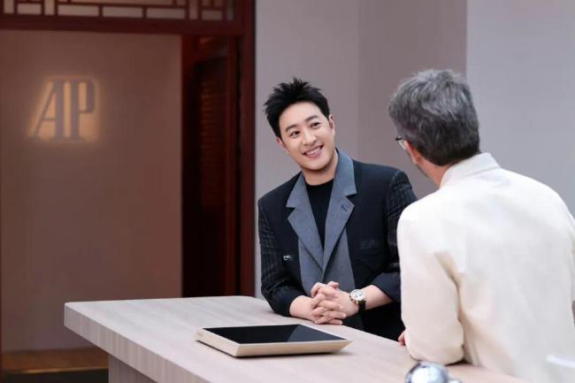 潘玮柏自曝患面瘫 提醒注意休息避免过度劳累
