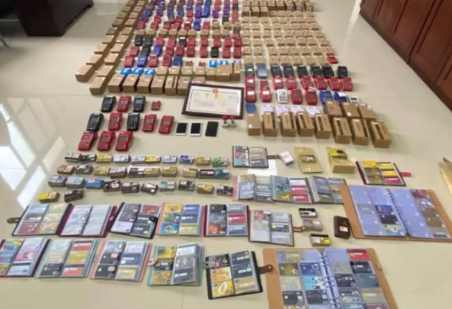 你的信用卡可能被这样养过 藏在出租屋里的52亿养卡犯罪链
