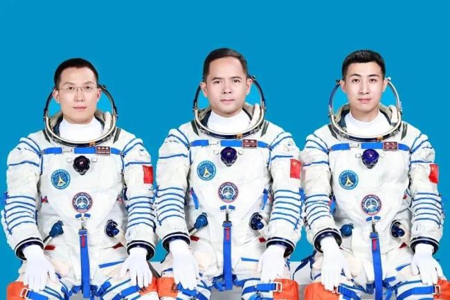 航天員返航時為何要穿航天服 發(fā)射、返航過程最危險