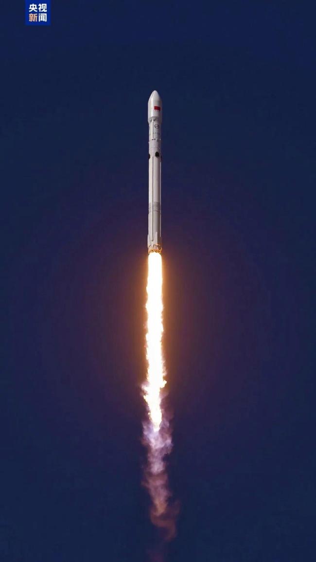 长征十二号乙运载火箭首飞成功 顺利送卫星入轨