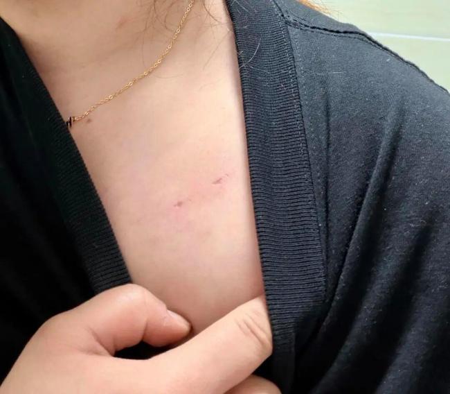 博主称洗澡时一男子试图猥亵 醉酒闯入者被取保候审