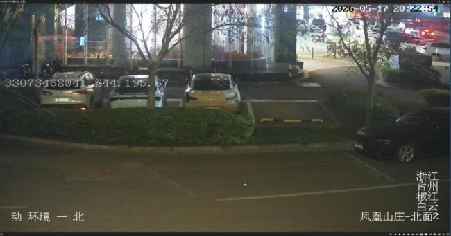 车内藏千万财物被盗走30万元金条名表