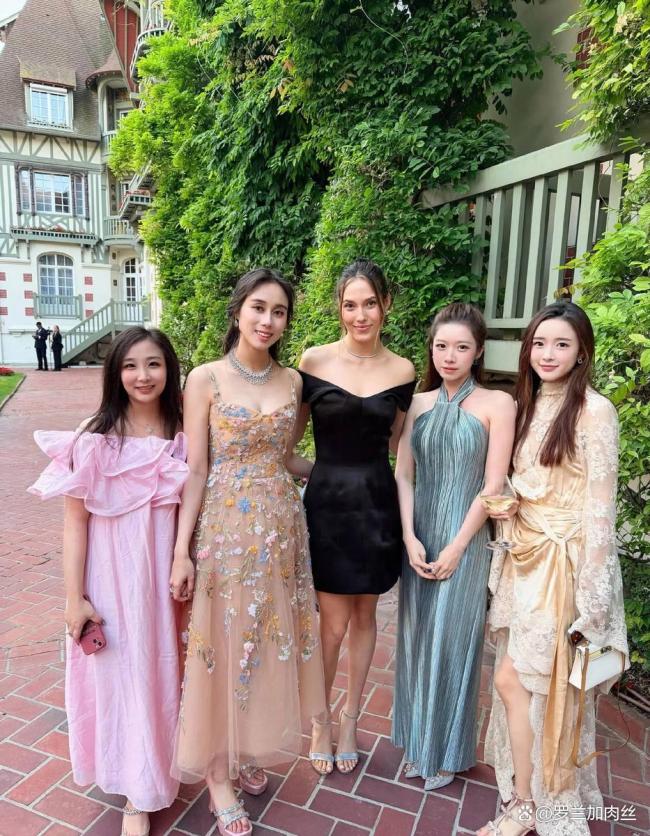 奚梦瑶婚礼 四代同堂幸福满溢