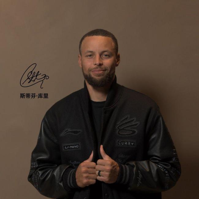 李宁官宣签约库里 终结“乱穿鞋”时代