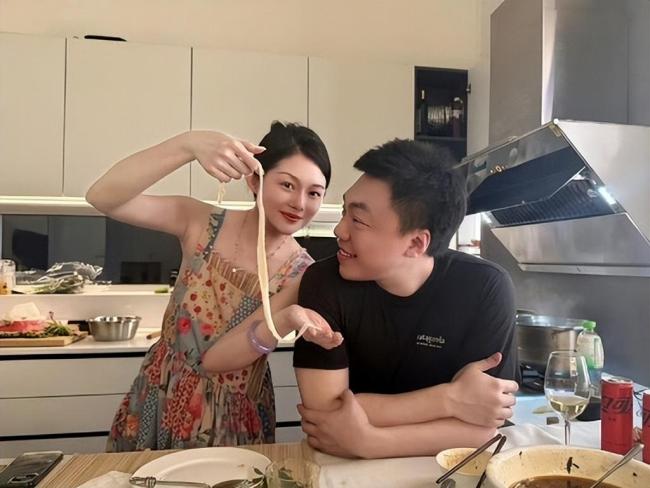 于正 晚晚 流量互捧新剧本