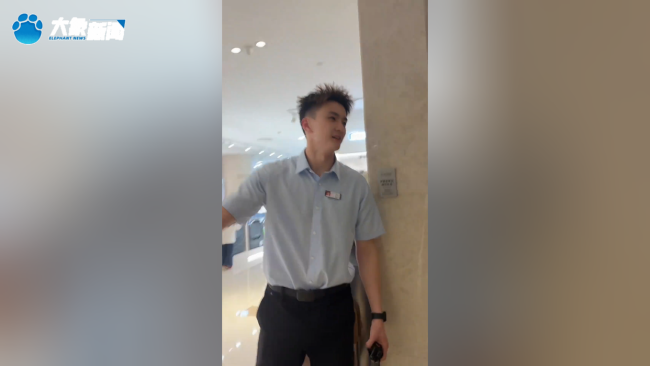 胖东来员工因颜值走红 帅气外表治愈人心