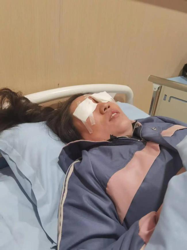 眼科醫(yī)院評估失誤致女子兩次手術(shù) 晶體尺寸選錯引發(fā)爭議