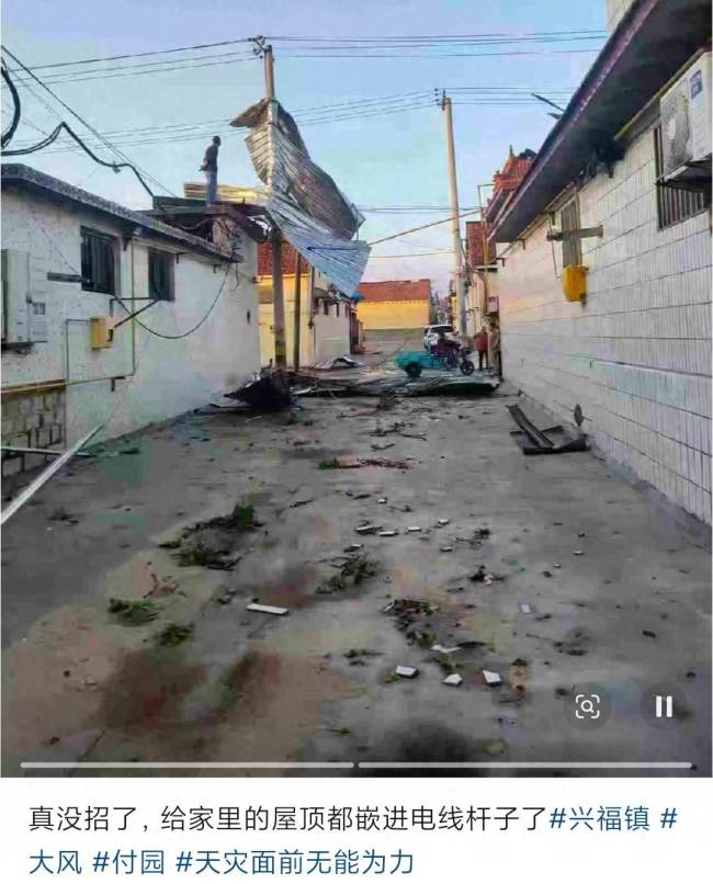 山东博兴局地遭遇11级以上大风