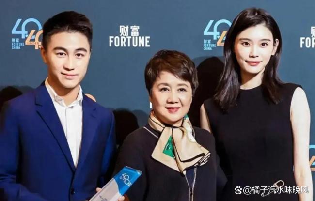 何猷君看了一下爽文发现也不爽啊 豪门婚礼争议背后的真相