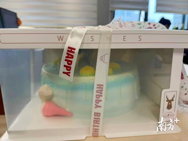 3人P图造假证开了40多家蛋糕店 伪造证件注册“幽灵店铺”