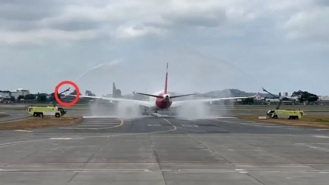 伊比利亚航空一客机水门礼撞消防车 机翼受损停飞