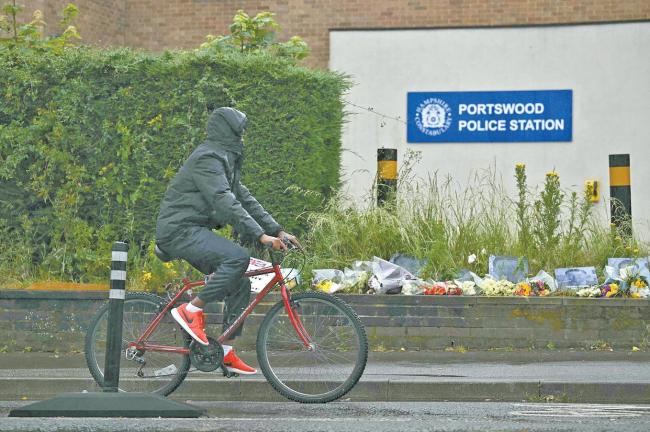 马斯克借白人之死炮轰英国