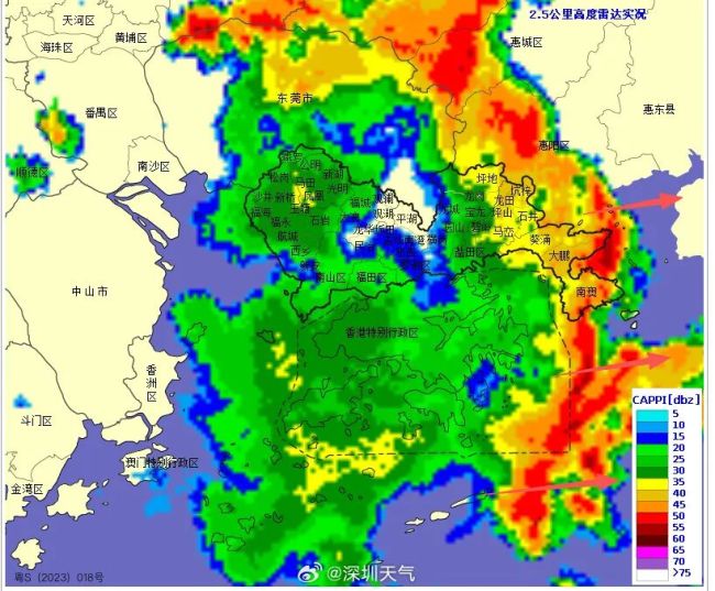 深圳暴雨中惊现“水龙卷” 引发市民热议