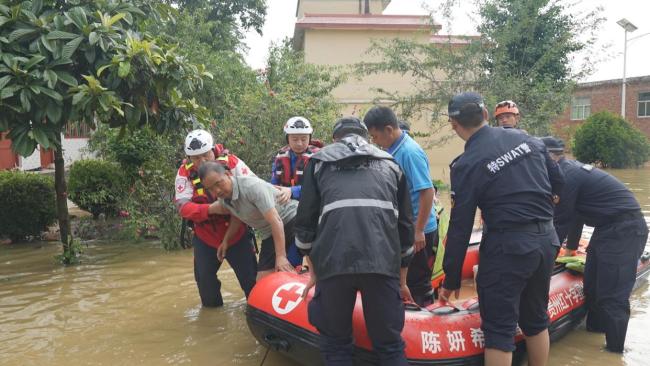 贵州黔西遭持续强降雨紧急转移515人 全力保障群众安全
