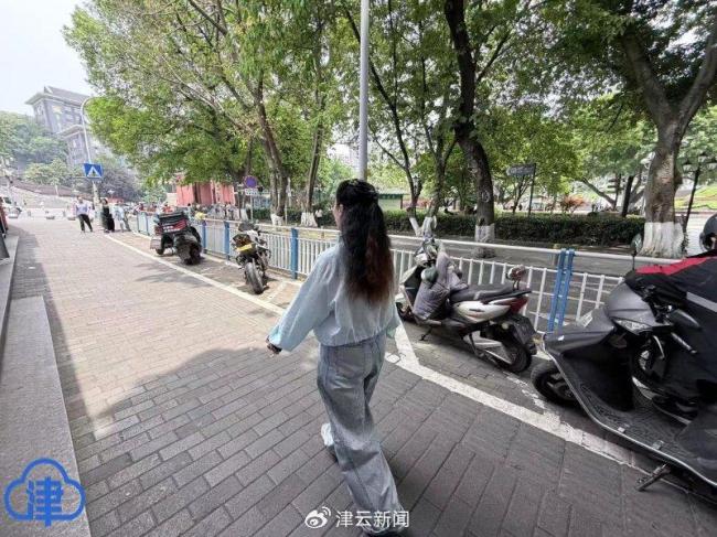 重慶女子兩次“被精神病”收治 161天的無奈與抗?fàn)?/></p><p>梁某表示，夫妻吵架時會說對方有神經(jīng)病，但他從未有過將潘紅英送進(jìn)精神衛(wèi)生中心的想法。他認(rèn)為渝中區(qū)精神衛(wèi)生中心在診斷、收治過程中極不負(fù)責(zé)，未進(jìn)行科學(xué)評估就隨意認(rèn)定精神疾病，存在明顯過錯。</p>
            </div>
            <!-- /qudao/etc/endpage/ep_pagetop.shtml Start -->
<div   id=