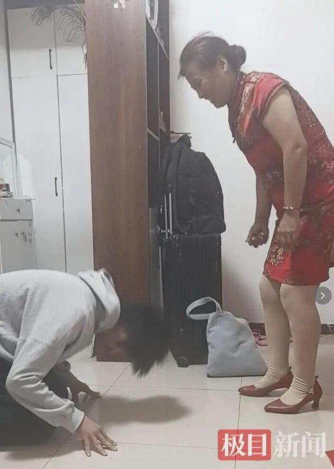 雨夜被捡的弃婴高考完跪谢养母 感人瞬间温暖人心