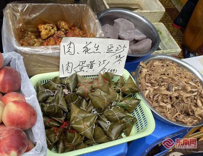 臨近端午粽子熱賣 品類豐富口味多