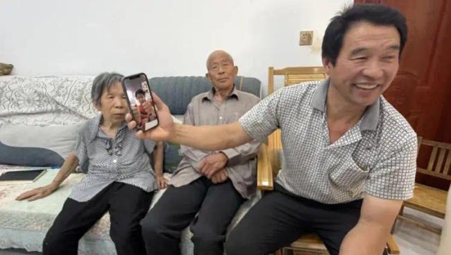 聾啞兄弟失散35年在微信群“偶遇” 計(jì)劃在深圳當(dāng)面認(rèn)親