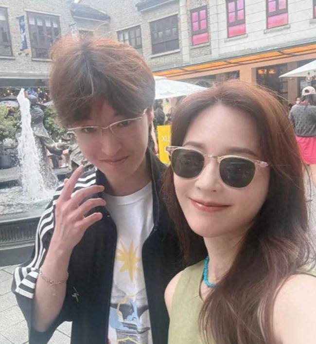 吴佳妮马景涛儿子都19岁了