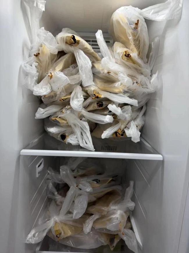 “鵝腿阿姨”老粉花480元囤了30個