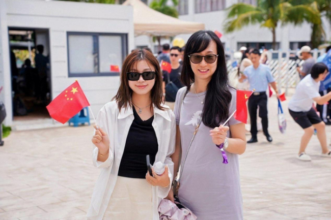 香港媒體人現(xiàn)場觀看火箭發(fā)射 見證大國航天力量