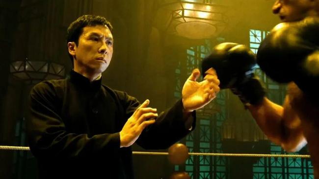 《火遮眼》为何被赞十年最佳动作片 香港武侠动作片硬起来