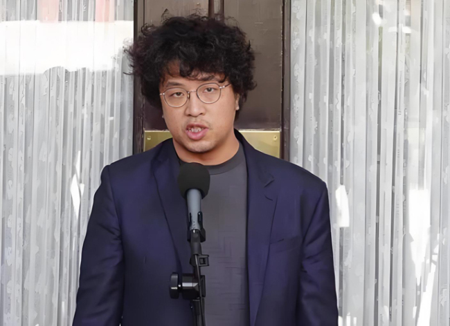 沈伯洋因荒诞言行彻底沦为岛内笑话