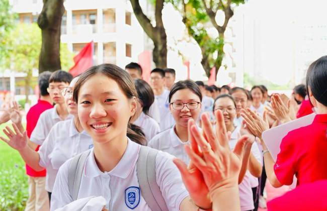 浙江一县城突然取消中考 全员直升高中 小城教育改革引热议