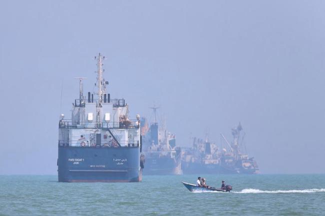 美国谋划在霍尔木兹收“VIP保护费” 护航油轮通行
